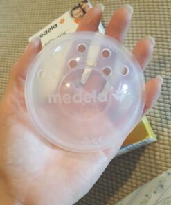 Medela SoftShells Breast Shells for Sore Nipples for Pumping or Breastfeeding, Discreet Breast Shells, Flexible and Easy to Wear, Made Without BPA 21 71a59TsBZAL