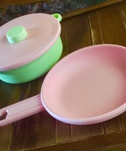 KidKraft 27-Piece Pastel Cookware Set, Plastic Dishes and Utensils for Play Kitchens, Gift for Ages 18 mo+ 47 71a6Rozv7KL