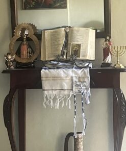 Holy Land Market New Covenant Messianic Prayer Shawl Tallit 72" X 22" with Bag, Card and Brochure From Israel 28 71a7DON8RgL