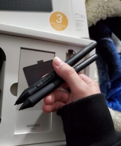 Wacom Intuos Small Graphics Drawing Tablet, includes Training & Software; 4 Customizable ExpressKeys Compatible With Chromebook Mac Android & Windows, photo/video editing, design & education,Black Black 46 71a9F3Ed7LL