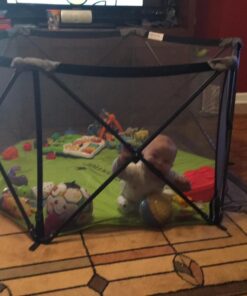 Summer Infant Pop ‘n Play Portable Playard, Green - Lightweight Play Pen for Indoor and Outdoor Use - Portable Playard with Fast, Easy and Compact Fold 51 71aE5ljRXyL