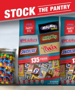 SNICKERS, TWIX, MILKY WAY & 3 MUSKETEERS Variety Pack Fun Size Variety Pack Milk Chocolate & Dark Chocolate Candy Bars Assortment, 40 oz 135 Piece Bag 22 71azYTOUE4L 3