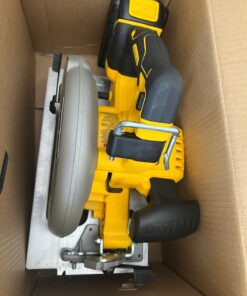 DEWALT 20V MAX 7-1/4-Inch Circular Saw with Brake, Tool Only, Cordless (DCS570B) Circular Saw Only 43 71b6XSfAZoL