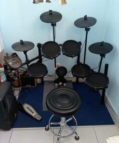 Alesis Nitro Mesh Kit - Electronic Drum Set with Quiet Mesh Pads, USB MIDI, Kick Pedal and Rubber Kick Drum, 40 Kits, 385 Sounds, Drum Lessons 1st Generation 75 71bSev2zSpL