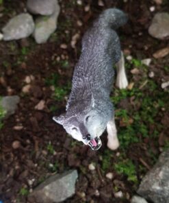 Safari Ltd. Gray Wolf Figurine - Detailed 3.75" Plastic Model Figure - Fun Educational Play Toy for Boys, Girls & Kids Ages 1+ 26 71bVaMbwYnL