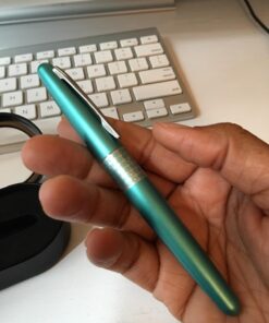 PILOT MR Retro Pop Collection Fountain Pen in Gift Box, Turquoise Barrel with Dots Accent, Fine Point Stainless Steel Nib, Refillable Black Ink (91446) 51 71cGTUdd 3L