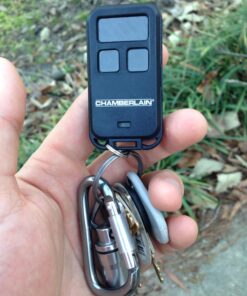 Chamberlain 956EV 3-button Garage Keychain Remote Control, 1 Pack 43 71cGjFKix7L