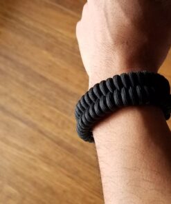 620 LB SurvivorCord Hank, Paracord 550 Type III, Military Grade, Heavy Duty Paracord with 3 Survival Strands, Cordage for Camping, with Survival Firestarter. Black (100 Ft) 100 Feet 50 71cjK6xFXDL