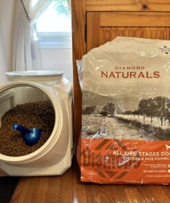 Gamma2 Vittles Vault Stackable Dog Food Storage Container, Up to 60 Pounds Dry Pet Food Storage, Made in USA 56 71crtXJu7ZL