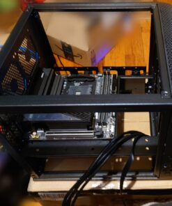 Thermaltake Core V1 SPCC Mini ITX Cube Gaming Computer Case Chassis, Interchangeable Side Panels, Black Edition, CA-1B8-00S1WN-00 142 71dEn42edlL