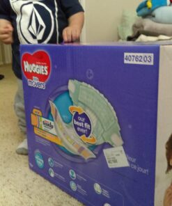 HUGGIES LITTLE MOVERS Active Baby Diapers, Size 4 (fits 22-37 lb.), 152 Ct, ECONOMY PLUS (Packaging May Vary) 44 71dLEcPyi4L