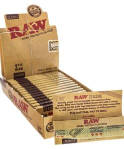 Raw Unrefined Classic 1.25 1 1/4 Size Cigarette Rolling Papers, 50 Count (Pack of 4) 21 71dLKVJGn1L
