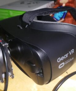 Samsung SM-R323NBKAXAR Gear Virtual Reality 2016 for Galaxy S7, Galaxy S7 edge, Galaxy Note5, Galaxy S6, Galaxy S6 edge, Galaxy S6 edge+ (International Version, No Warranty) - Black Headset Only (International Version) 11 71dROvBAjLL