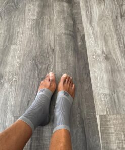 Bitly Plantar Fasciitis Compression Socks for Women & Men - Best Ankle Compression Sleeve, Nano Brace for Everyday Use - Provides Arch Support & Heel Pain Relief (Black, Medium) Black 1 34 71dTav6ulOL