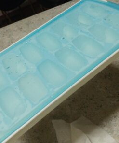 OXO Good Grips No-Spill Ice Cube Tray 1 Count (Pack of 1) 56 71dWevPMzwL