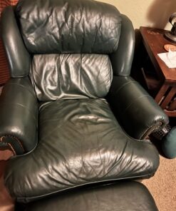 The Original Leather Recoloring Balm by Furniture Clinic - 16 Color Options - Leather Repair Kit for Furniture - Restore Couches, Car Seats, Clothing - Non-Toxic Leather Repair Cream (Pine Green) Pine Green 50 71dfPpjW2rL