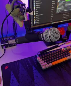 Samson Technologies Q2U USB/XLR Dynamic Microphone Recording and Podcasting Pack (Includes Mic Clip, Desktop Stand, Windscreen and Cables), silver Q2U Gray 25 71do1KvAQeL