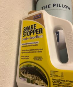 Bonide Snake Stopper Snake Repellent, 4 lb. Ready-to-Use Granules for Outdoor Pest Control, People & Pet Safe 26 71e fSwR LL 2