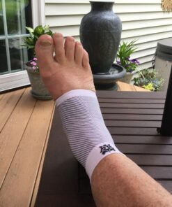 Bitly Plantar Fasciitis Compression Socks for Women & Men - Best Ankle Compression Sleeve, Nano Brace for Everyday Use - Provides Arch Support & Heel Pain Relief (White, Medium) White 1 33 71erjOYXnwL