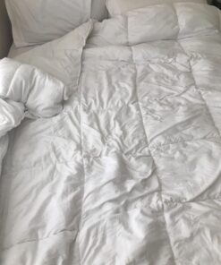 SUPERIOR Brushed Microfiber Solid Comforter, Down Alternative Bedding, Reversible, Medium Weight, Fluffy, Decorative, Duvet Insert, Oversized Blanket, Box Quilt Design, Queen, White 48 71euRqbhqLL