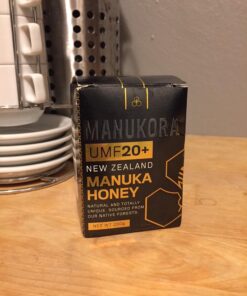 Manukora Raw Manuka Honey, MGO 850+ from New Zealand, Non-GMO, Monofloral, Traceable from Hive to Hand, Daily Digestive & Immune Support - 250g (8.82 Oz) 8.82 Ounce (Pack of 1) 50 71fChbeZlhL