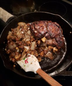 Lodge Cast Iron Skillet with Red Silicone Hot Handle Holder, 12-inch 67 71fHWmUeyeL