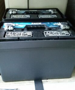 Camco Large Battery Box with Straps and Hardware - Group 27, 30, 31 |Safely Stores RV, Automotive, and Marine Batteries | Measures Inside 7-1/4" x 13-1/4" x 8-5/8" | (55373), Black Frustration Free Packaging 21 71fMhSQ9k7L