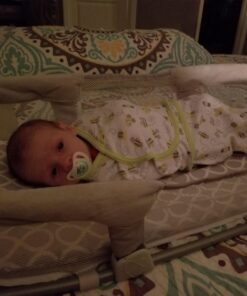 SwaddleMe Original Swaddle - Size Small/Medium, 0-3 Months, 3-Pack (Busy Bees) Easy to Use Newborn Swaddle Wrap Keeps Baby Cozy and Secure and Helps Prevent Startle Reflex Busy Bees 35 71fZf3RCinL