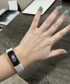 Fitbit Luxe-Fitness and Wellness-Tracker with Stress Management, Sleep-Tracking and 24/7 Heart Rate, One Size S L Bands Included, Lunar White/Soft Gold Stainless Steel, 1 Count Tracker 28 71fdMND3ZQL