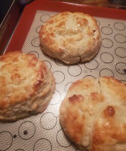 Professional Cheese Grater - Stainless Steel, XL Size, 4 Sides - Perfect Box Grater for Parmesan Cheese, Vegetables, Ginger - Dishwasher Safe - Black 34 71fnbUsM73L