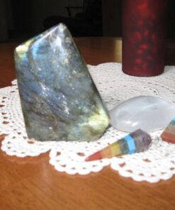 CHAKRA PYRAMID STONE w/ 7 Chakra Stones ~ Red Jasper, Aventurine, Golden Quartz, Amethyst ~ 30-40mm Size by Shambala Shop 30 71g8PRtoabL