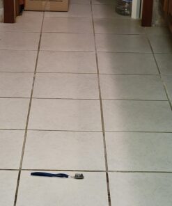 Ultimate Grout Cleaner Spray for Tile - Heavy Duty Grout and Tile Cleaner for Tile Floors & Shower Grout Cleaner - Tile Floor Cleaner Removes Dirt, Grease and Soap Scum from Tile & Grout - 32 fl oz 1 Quart 44 71gmbelY8nL