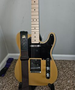 Amazon Basics Adjustable Guitar Folding A-Frame Stand for Acoustic and Electric Guitars with Non-Slip Rubber and Soft Foam Arms, Fully Assembled 43 71hR6wFvCUL