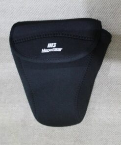 MegaGear MG091 Nikon D3500, D5600, D3400, D5500, D7200, D3300, D5300, D610, D7100, D600, D3200 Ultra Light Neoprene Camera Case, Black insade Yellow 42 71hVwgRbfiL