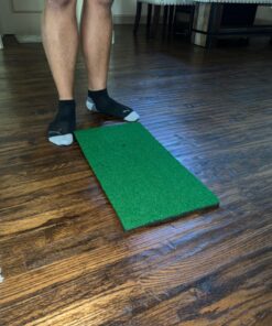 TRUEDAYS Golf Mat - Artificial Turf Golf Mat with Non-Slip Foam - 12“ x 24“ Golf Hitting Mat for Indoor and Outdoor Practice (Includes Rubber Tee Holder and Tees) 12"x24" 31 71hZv KUnIL