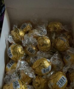 Lindt LINDOR White Chocolate Candy Truffles, Valentine's Day Chocolate, 25.4 oz., 60 Count 31 71hdNzA1jEL