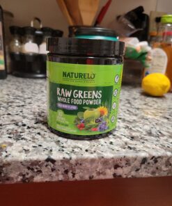 NATURELO Raw Greens Superfood Powder - Wild Berry Flavor - Boost Energy, Detox, Enhance Health - Organic Spirulina - Wheat Grass - Whole Food Nutrition from Fruits & Vegetables - 30 Servings 30 Servings (Pack of 1) 31 71hdPtTVkDL