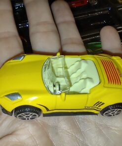 Amazon Basics Toy Car Carrier Truck With Storage For Kids Ages 3 and Up, 6-Pieces Diecast Vehicles & 16 Accessories, Multicolor, Medium 94 71hhHcBoqTL