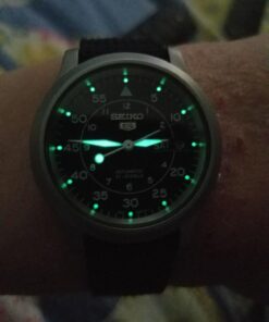 SEIKO Men's SNK809 5 Automatic Stainless Steel Watch with Black Canvas Strap 85 71hw0CLvyEL