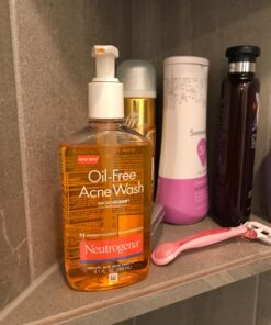 Neutrogena Oil-Free Acne Fighting Face Wash, Daily Cleanser with Salicylic Acid Acne Treatment, 9.1 Fl Oz (Pack of 3) 9.1 Fl Oz (Pack of 3) 33 71i1L9d7KlL