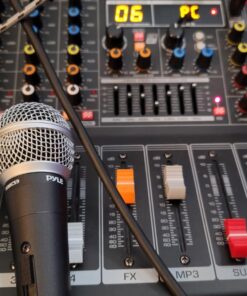 Pyle Professional Dynamic Vocal Microphone - Moving Coil Dynamic Cardioid Unidirectional Handheld Microphone with ON/OFF Switch Includes 15ft XLR Audio Cable to 1/4'' Audio Connection - PDMIC59,Black 19 71iUoFRojLL