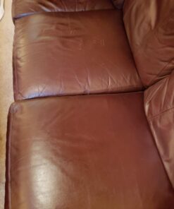 Chamberlain’s Leather Milk Furniture Treatment - All-Natural Leather Cleaner, Leather Conditioner for Couches and Living Room Furniture No 5, 6 Oz 53 71iyiBooDL