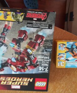 LEGO Superheroes The Hulk Buster Smash 37 71jI80xVJkL