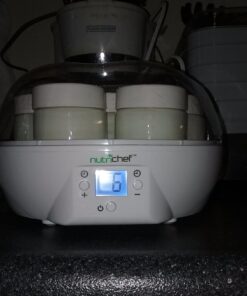 Euro Cuisine GY1920 Glass Jars with Lids for Yogurt Maker, Clear, 6 Ounce, Set of 8 6oz Glass Jars for Yogurt, Parfaits, Clear Yogurt Containers 33 71jNKDWvgaL