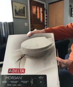 Delta Faucet Morgan Elongated Slow-Close White Toilet Seat with Non-Slip Seat Bumpers, White 811903-WH Slow Close 42 71jVe 1WdwL