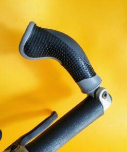 Schwinn Ergonomic Comfort Bike Grips, Fits Most Standard Bicycle Handlebars, Provide Extra Comfort and Improved Grip, Bike Parts and Accessories Black 43 71ja2BUCFZL