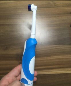 Oral-B Pro-Health Clinical Battery Power Electric Toothbrush, 1 Count (Pack of 1) (Colors May Vary) 36 71jqYSoB5OL