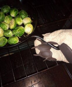 Genuine Fred Bear Hands Oven Mitts - Quality Cotton with Heat Resistant Silicone - Fun & Function Kitchen Gadgets - Funny White Elephant Gift - Great Gift for Home Cooks, Bakers, & Animal Lovers - 28 71kJJlhysDL