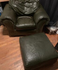 The Original Leather Recoloring Balm by Furniture Clinic - 16 Color Options - Leather Repair Kit for Furniture - Restore Couches, Car Seats, Clothing - Non-Toxic Leather Repair Cream (Pine Green) Pine Green 55 71kZ0yRP6iL