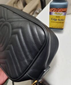 Fiebing's Edge Kote (4oz) - Black - Flexible, Water Resistant Surface Coating for Smoother Leather Edges, Medium Gloss - for Color Coating and Protecting Edges of Leather Shoes, Crafts and Furniture 50 71kbdUVBbbL